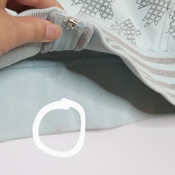 HBC Hudson's Bay Vancouver 2010 Olympics Ice Blue and Grey Hoodie Women's XS - Picture 13 of 13